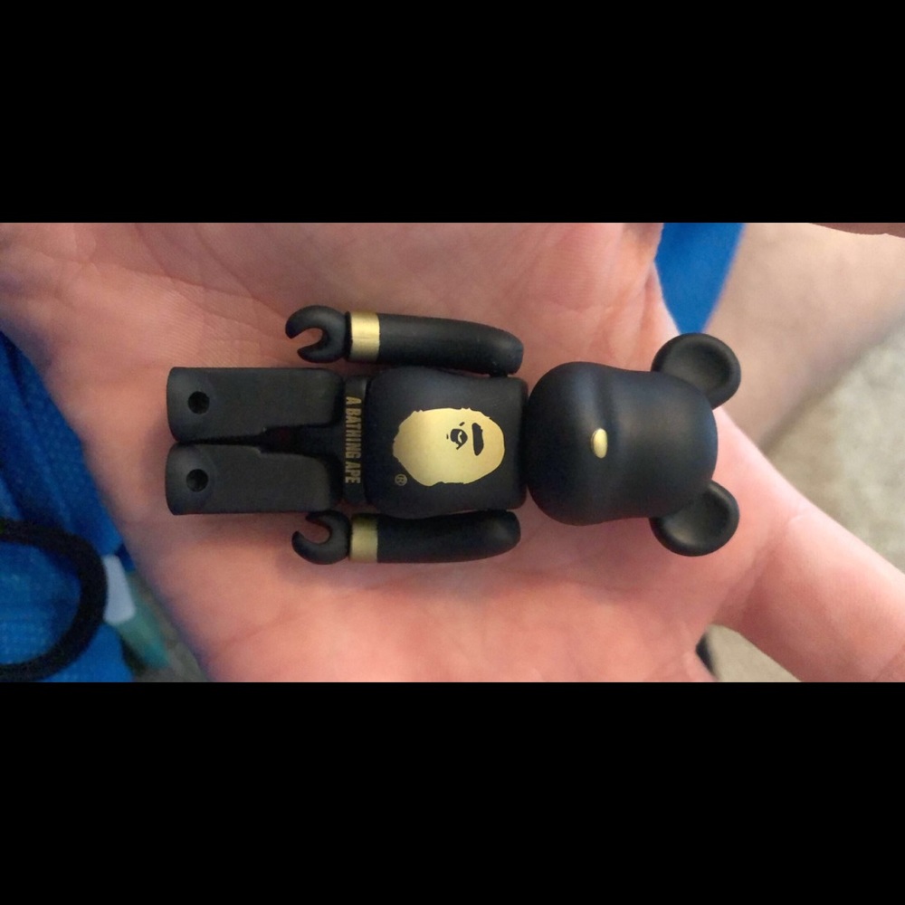 Bape x Mastermind Japan 100% bearbrick